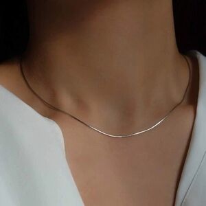 Women's Minimalist Necklace